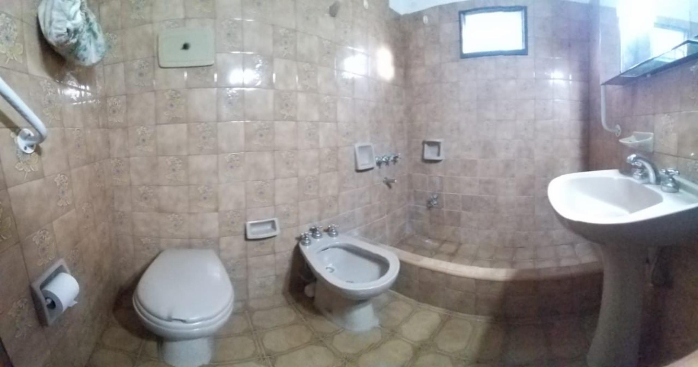 Venta de amplia casa en Barrio Arca - Partido de Moreno, calle A. del Valle 1700 — foto 9