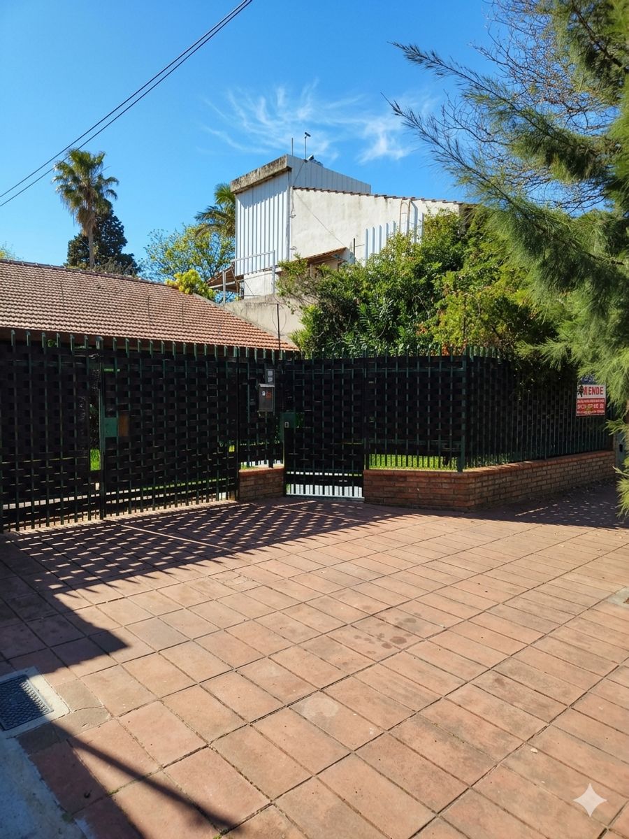 EXELENTE CHALET EN VILLA BALLESTER NUEVO VALOR