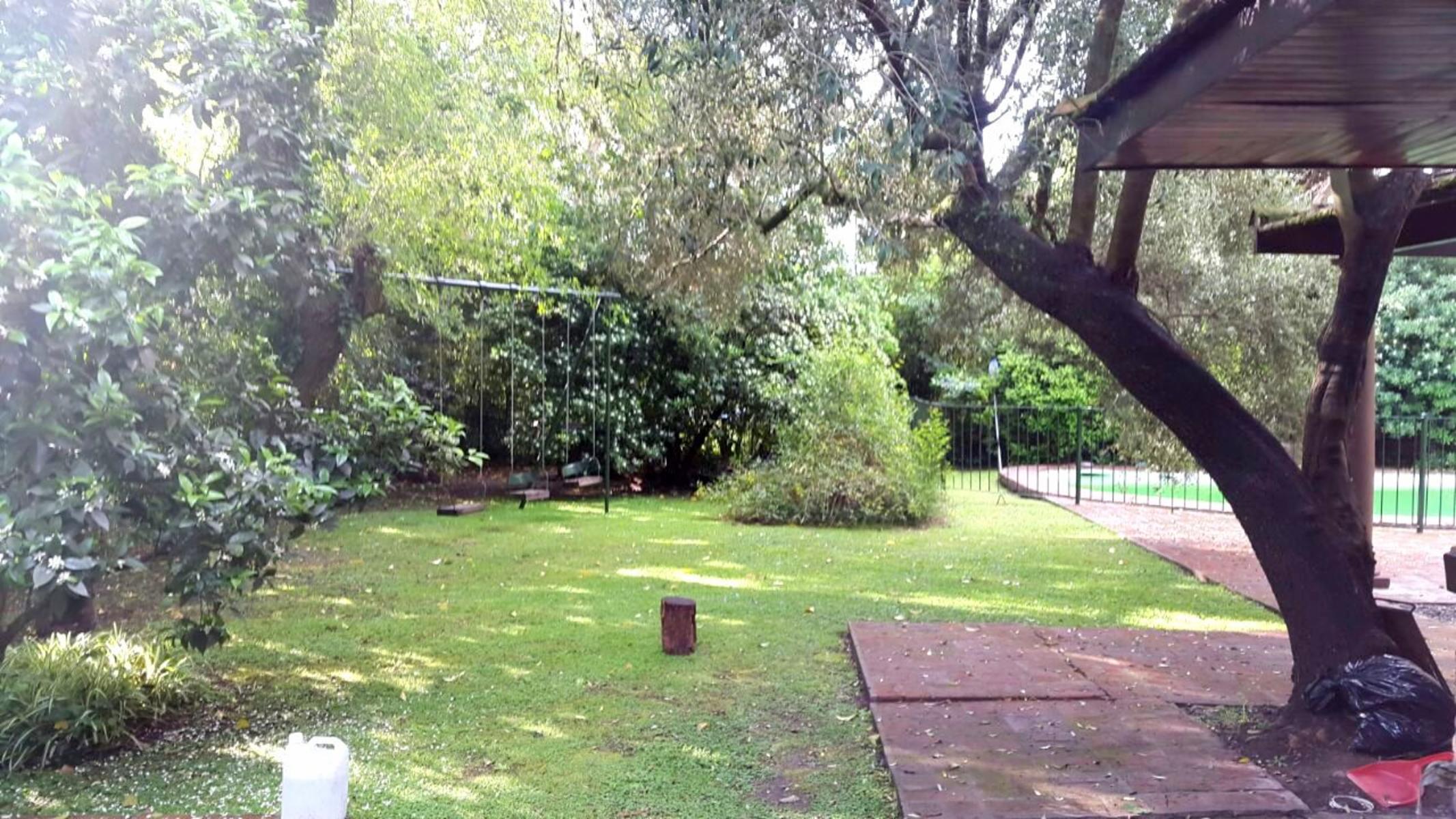 Casa en venta - Los Ñanduces - Ingeniero Maschwitz - Casaquinta 1600 m2 de parque - 4 Dormitorios - Piscina — foto 2