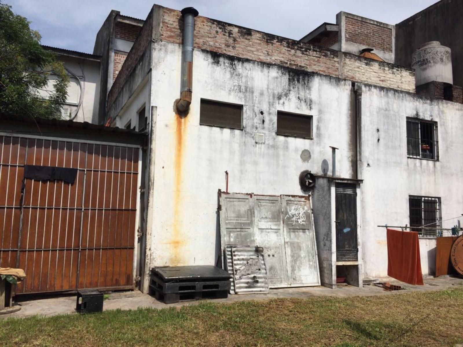 Casa - Local - en venta - Escobar - MATEO GELVES, ENTRE TRAVI Y 25 DE MAYO — foto 5