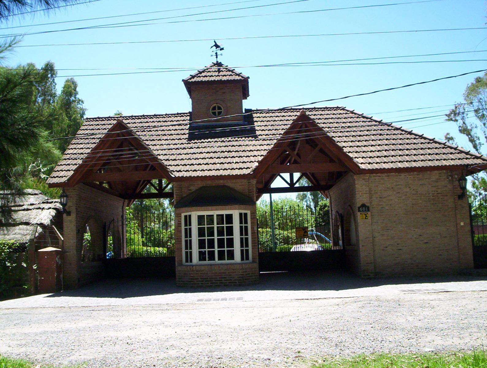 CASA A LA VENTA EN BºCº LOS CARACOLES- MASCHWITZ CENTRO — foto 2