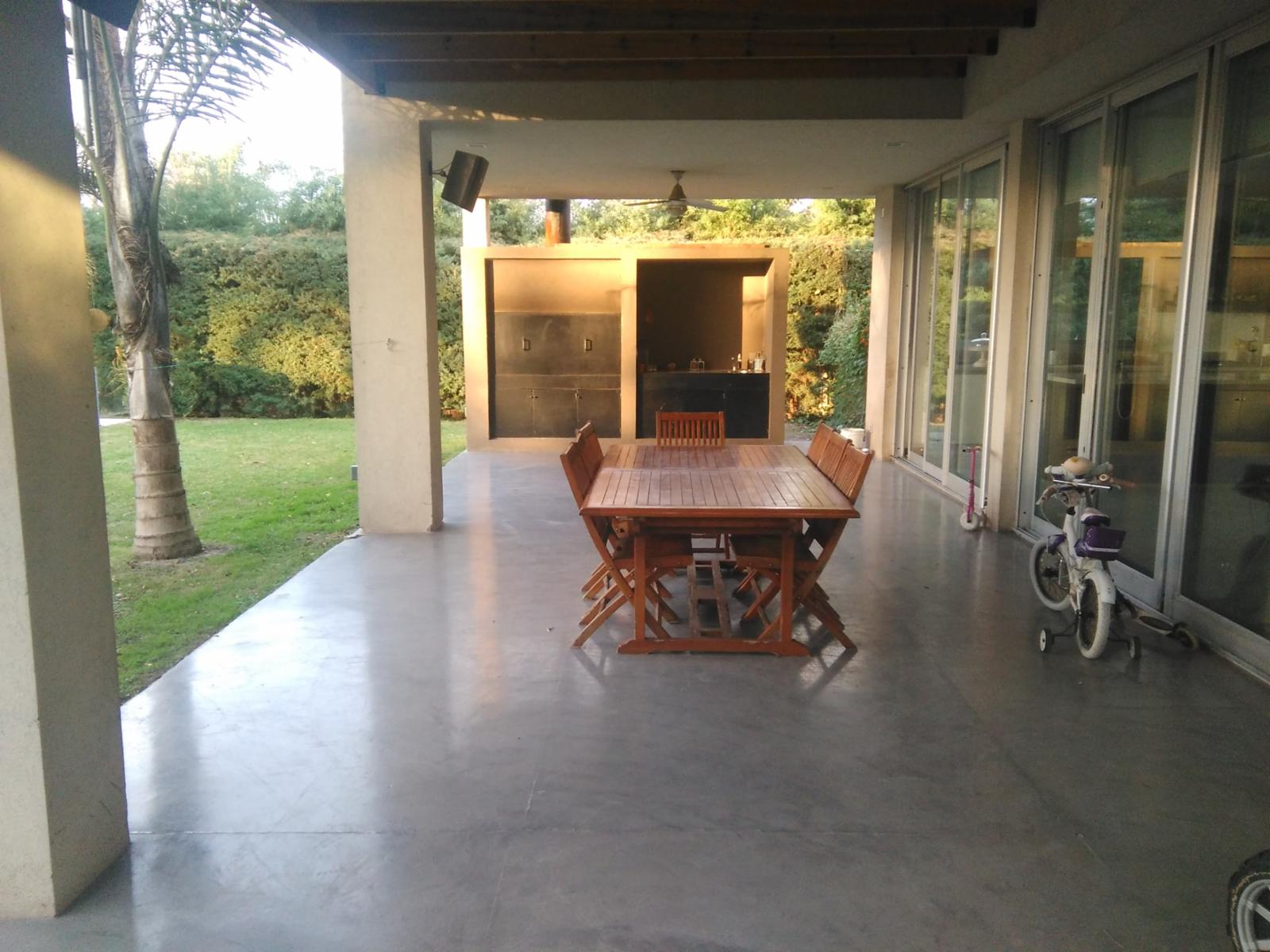 CASA EN VENTA - SEPTIEMBRE — foto 2