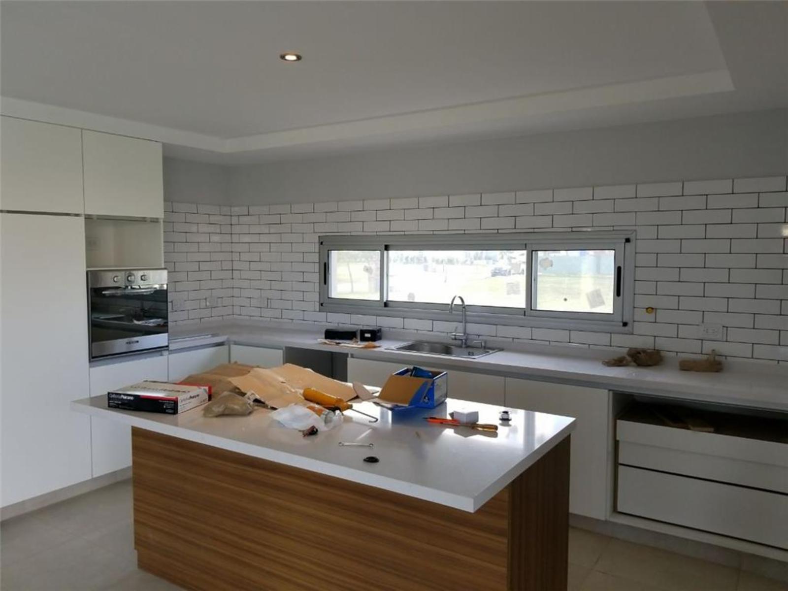 CASA A ESTRENAR C/ DISEÑO - PUERTOS DEL LAGO - BARRIO VISTAS - LOTE INTERNO — foto 13