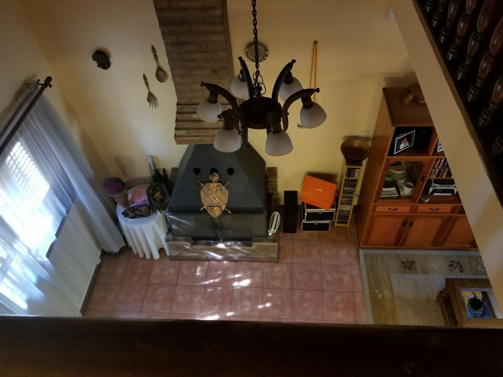 IMPECABLE CASA - ESCOBAR CENTRO - calle Cervantes — foto 3