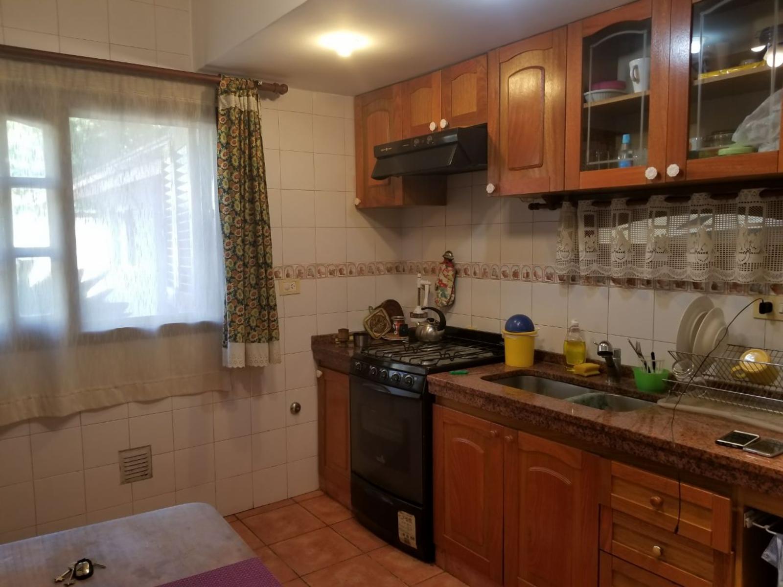 IMPECABLE CASA - ESCOBAR CENTRO - calle Cervantes — foto 4