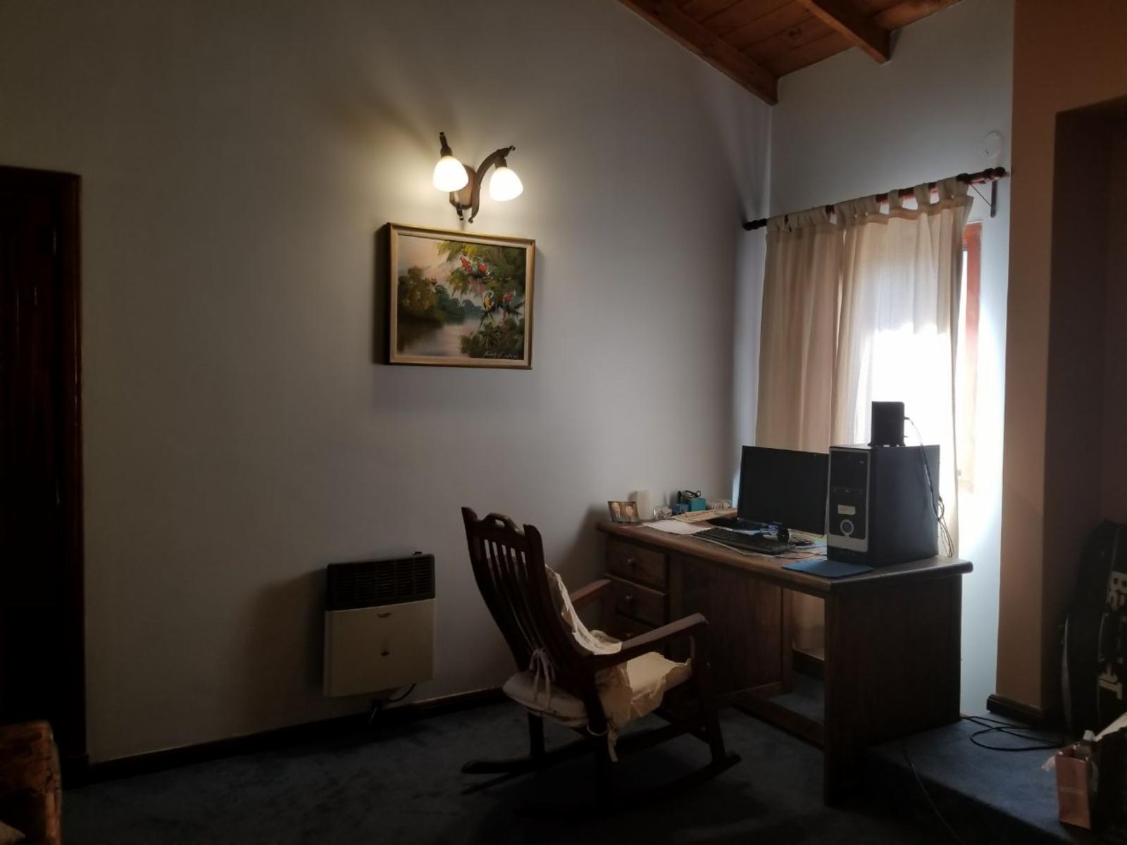 IMPECABLE CASA - ESCOBAR CENTRO - calle Cervantes — foto 6