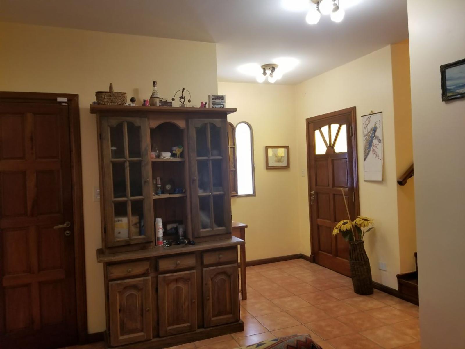 IMPECABLE CASA - ESCOBAR CENTRO - calle Cervantes — foto 9