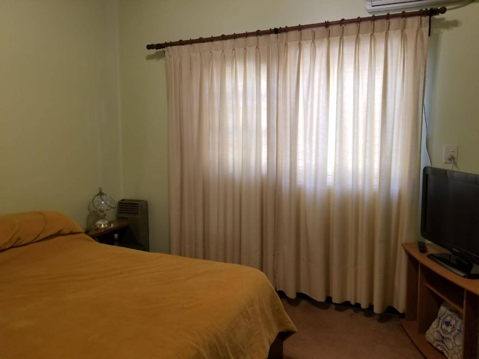 IMPECABLE CASA - ESCOBAR CENTRO - calle Cervantes — foto 12