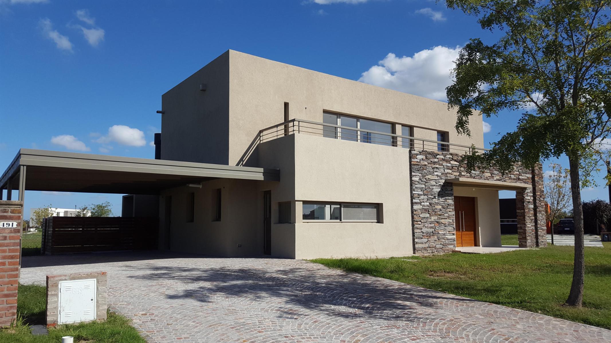 HERMOSA CASA A ESTRENAR - EL CANTON - BARRIO ISLAS