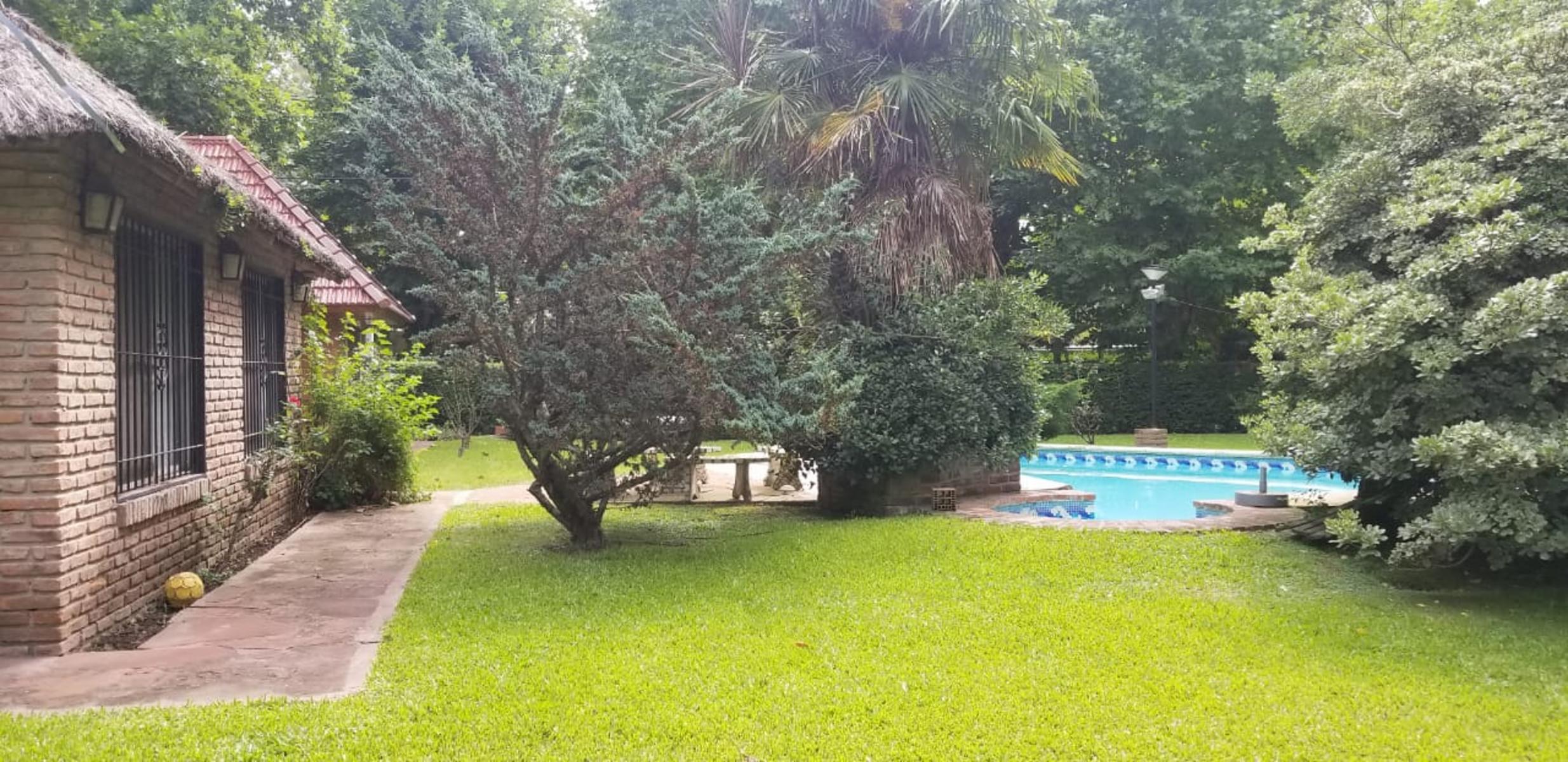 Casaquinta de fin de semana en zona Residencial Las Glorias — foto 3