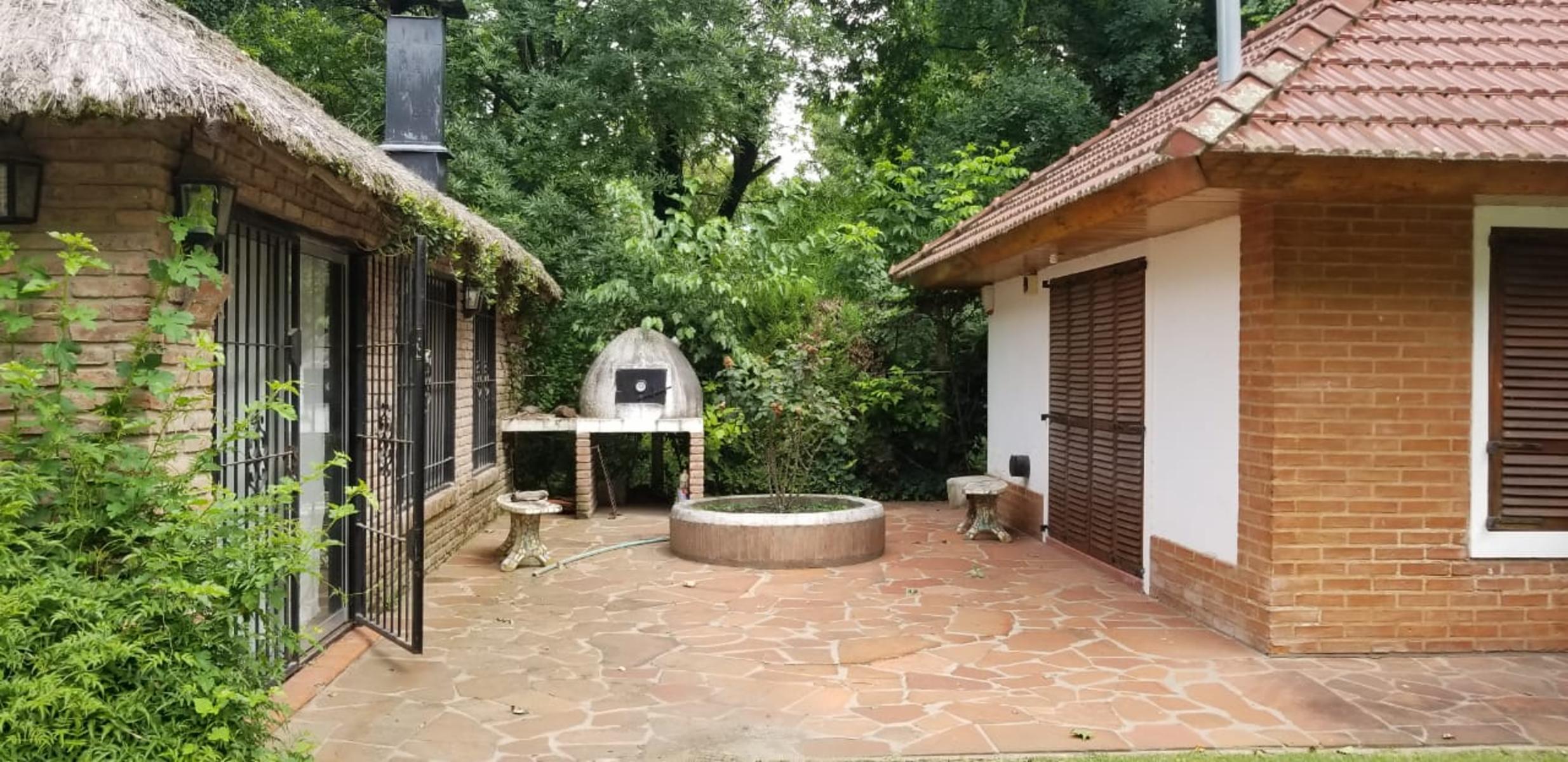 Casaquinta de fin de semana en zona Residencial Las Glorias — foto 13