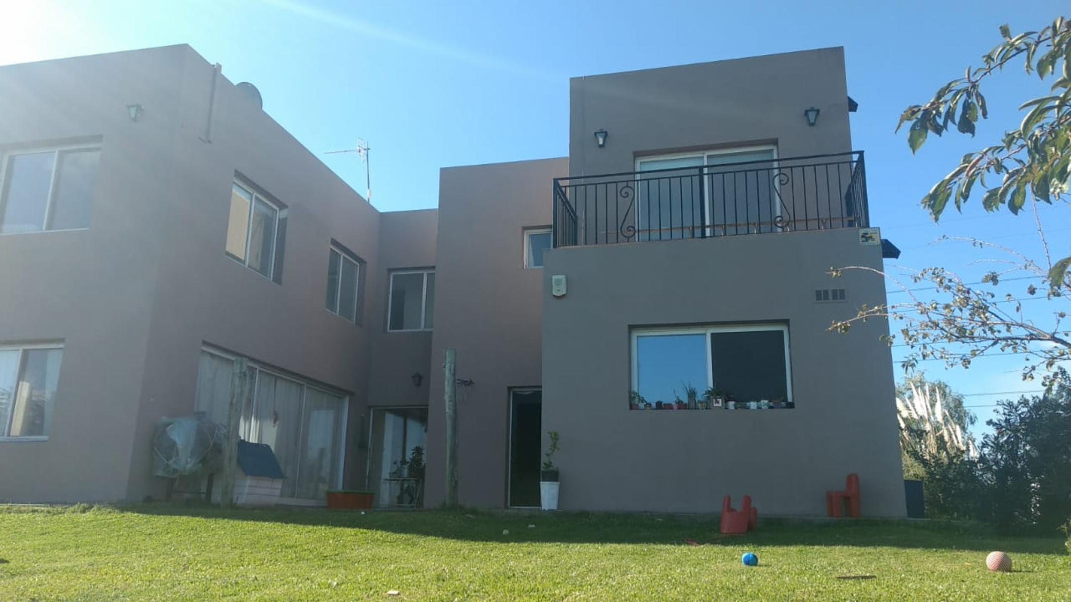 Casa a 1º laguna Barrio Cerrado Santa Isabel — foto 2