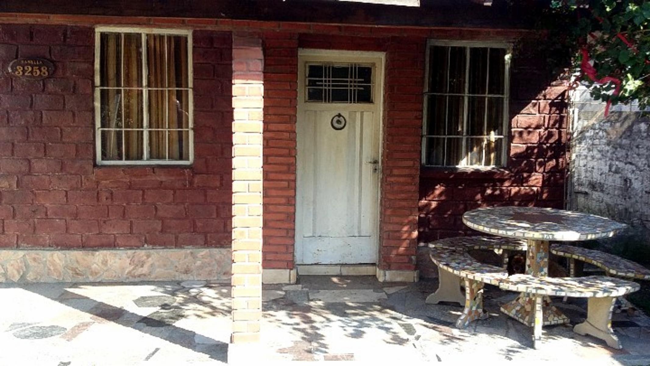 2 CASAS SOBRE LOTE PROPIO, IDEAL 2 FAMILIAS. MORON SUR — foto 3