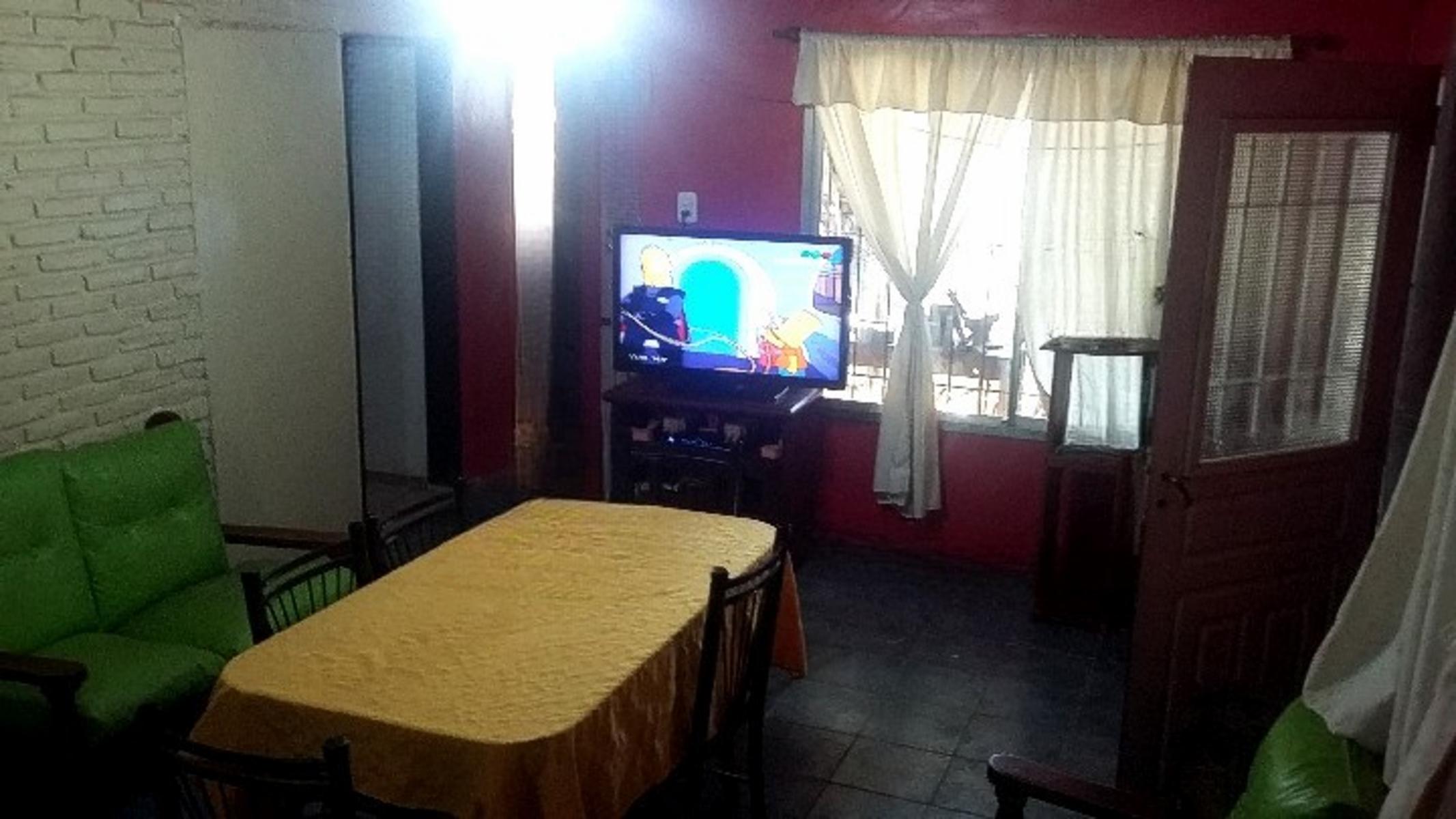 2 CASAS SOBRE LOTE PROPIO, IDEAL 2 FAMILIAS. MORON SUR — foto 13