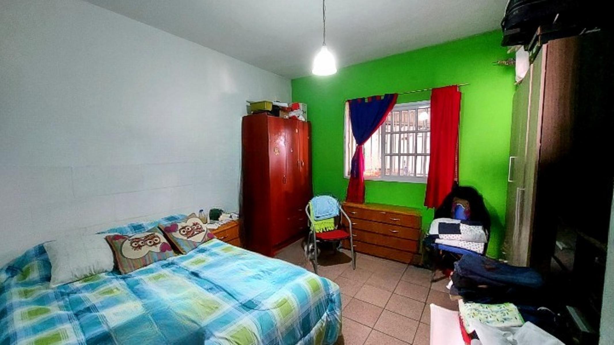 CASA DOS FAMILIAS CASTELAR, MORON SUR — foto 7