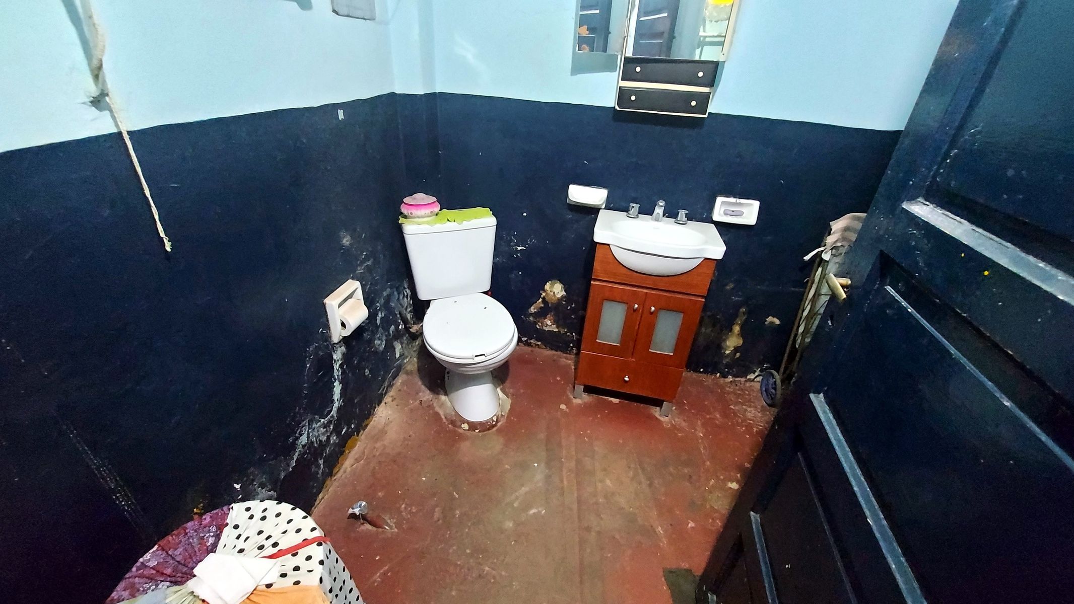 VENTA CASA A REFACCIONAR / TERRENO / LOTE