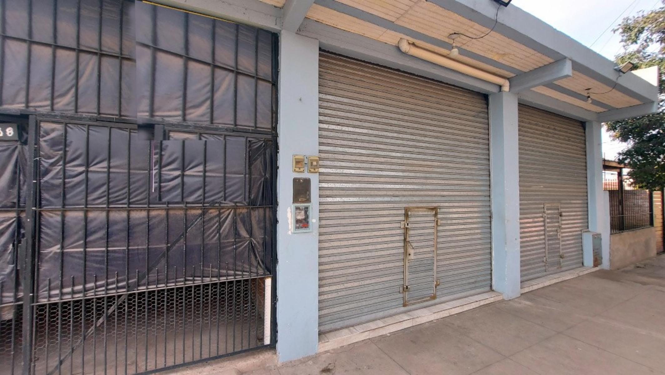 VENTA CASA CON LOCAL MERLO LIBERTAD