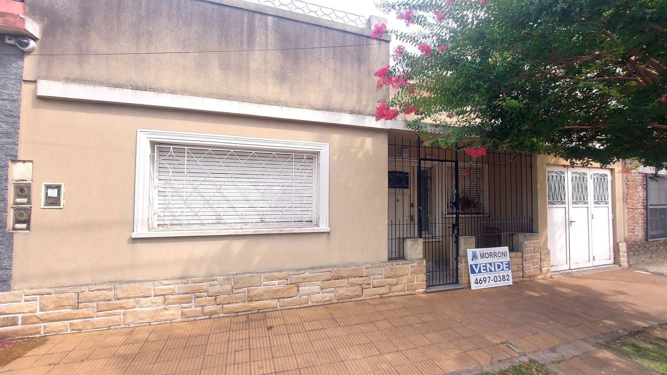 Casa 4 ambientes Moron — foto 2