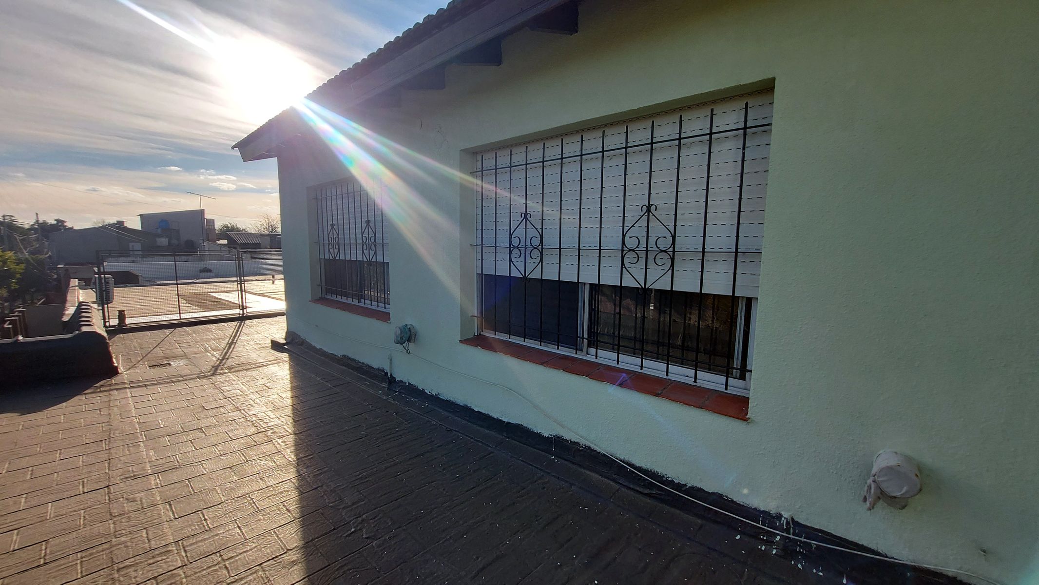 Venta 2 casas en mismo lote Moron - 5