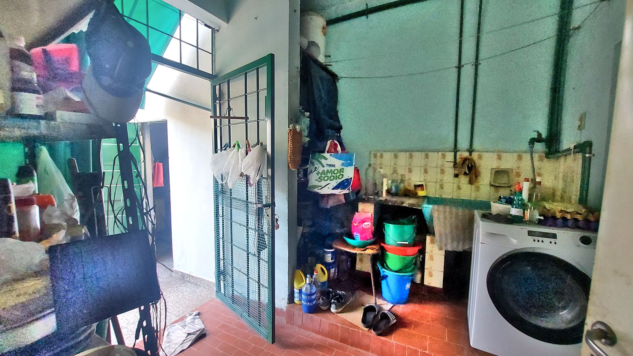 Venta 2 casas en mismo lote Moron - 23
