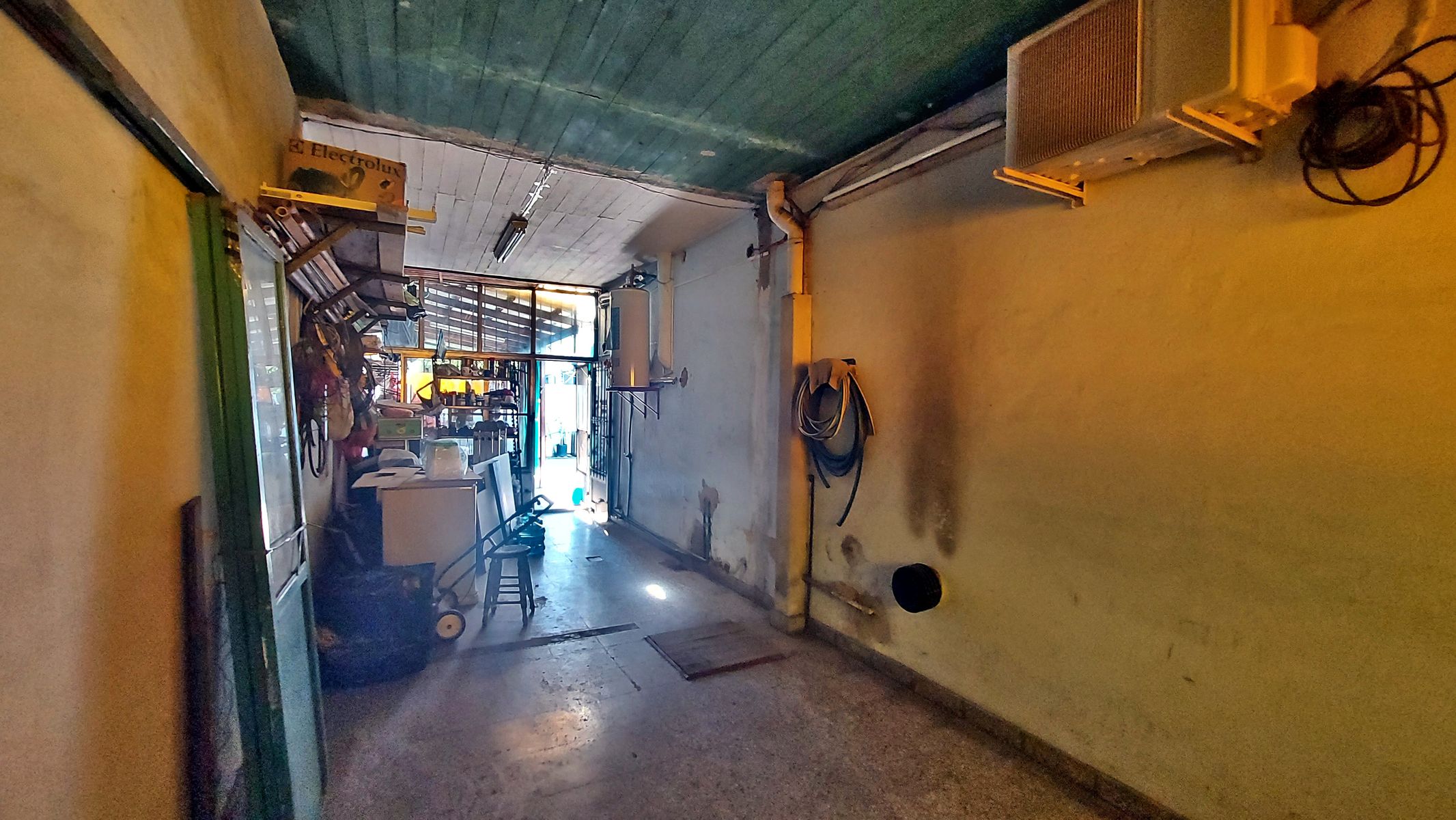 Venta 2 casas en mismo lote Moron - 29