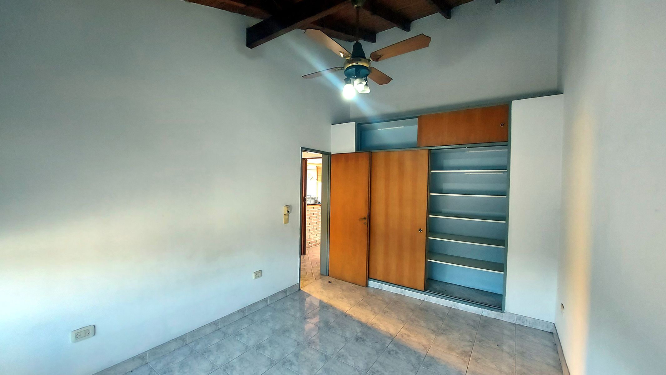 Venta 2 casas en mismo lote Moron - 31