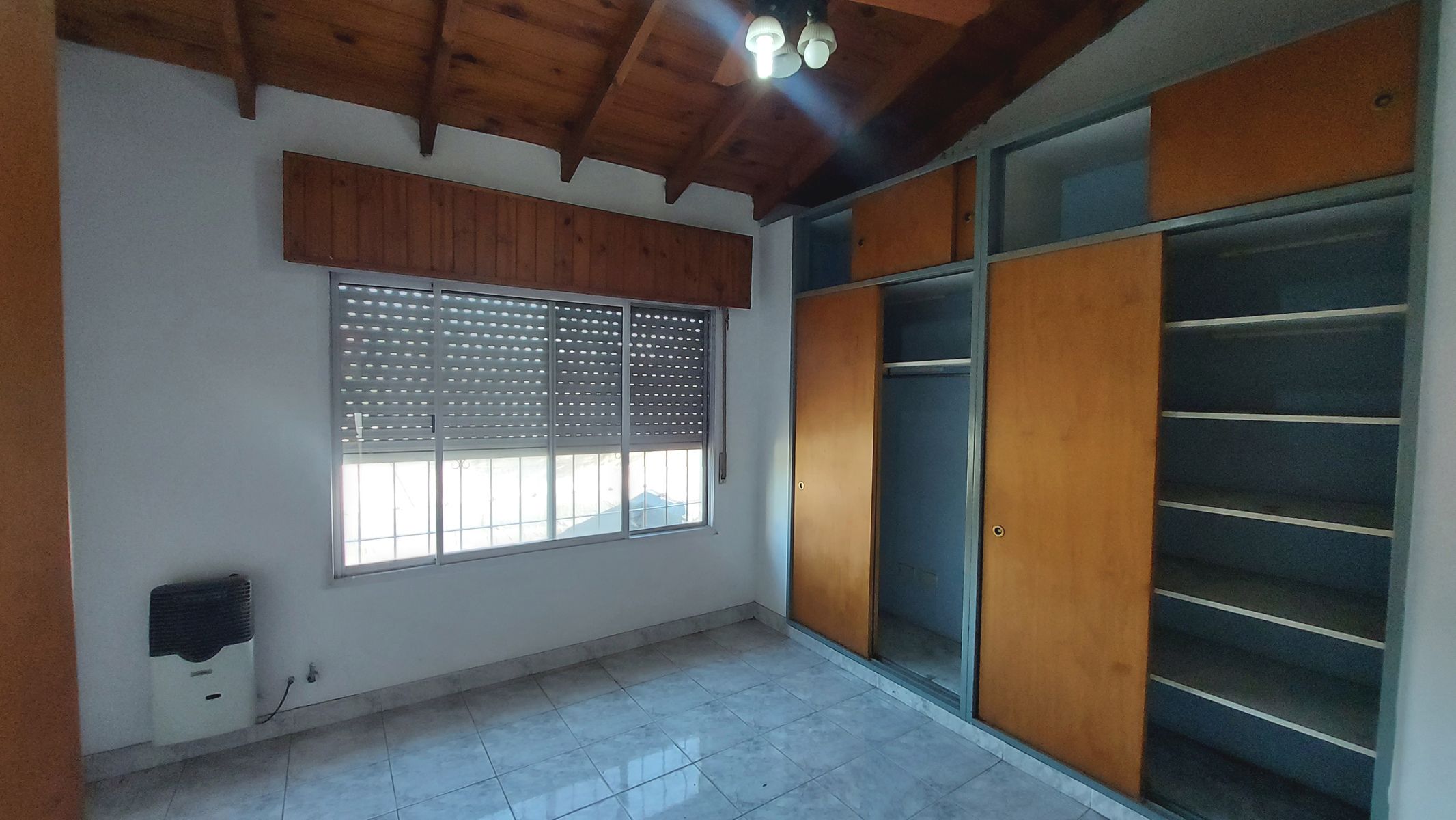 Venta 2 casas en mismo lote Moron - 33