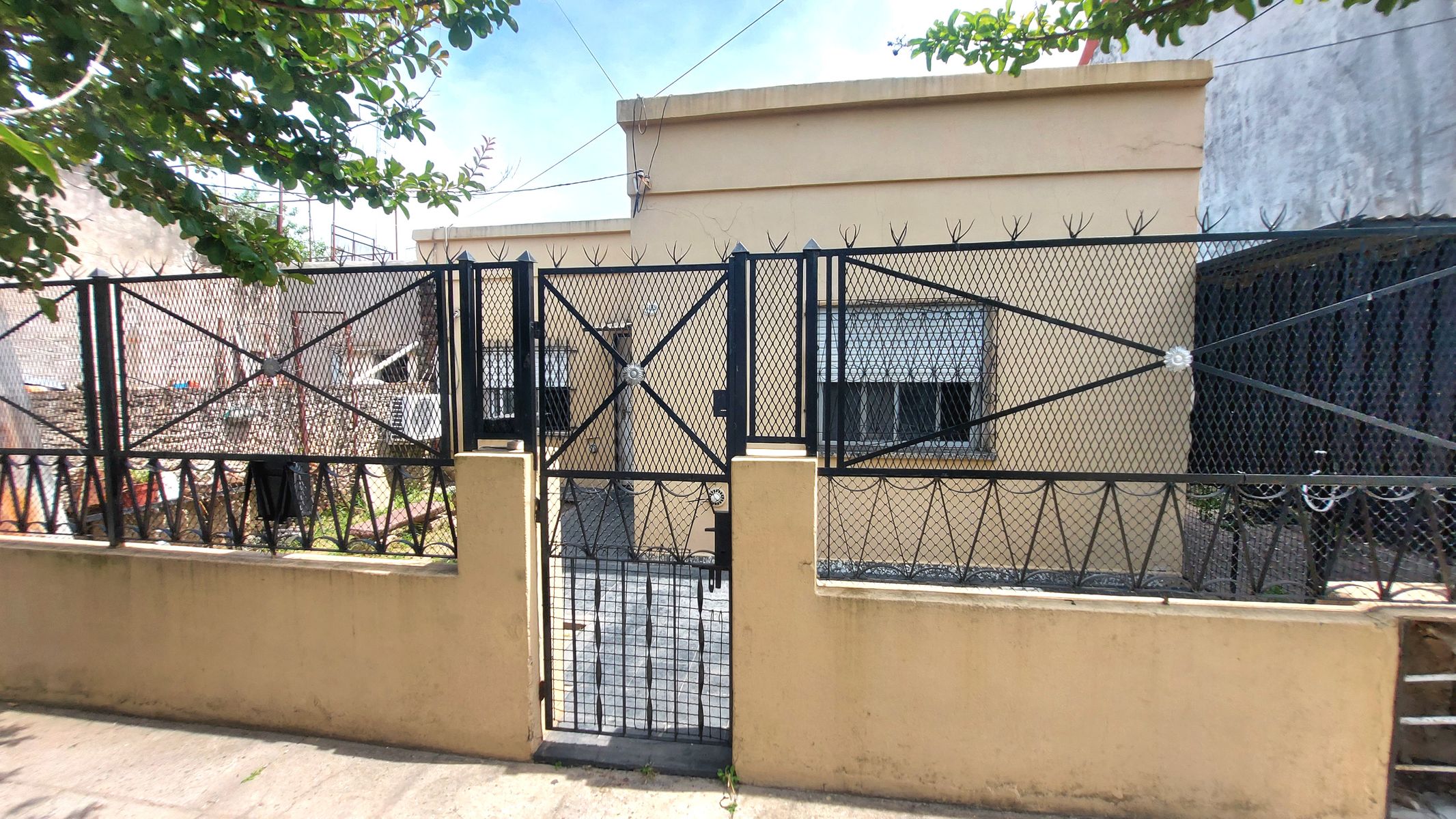 Venta Casa Moron Sur - Lote Propio - 2 Viviendas — foto 2