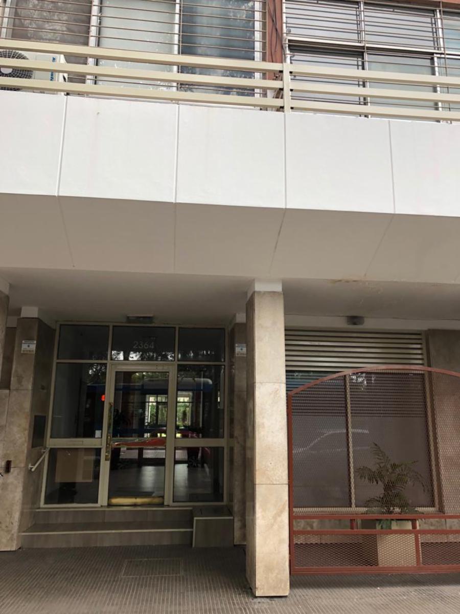 Av Pellegrini 2300, departamento con cochera — foto 2