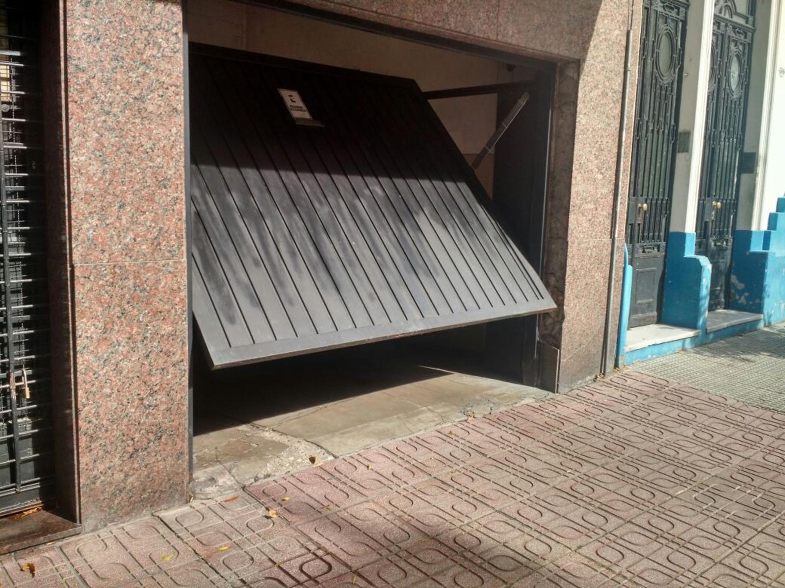 Departamento 1 dormitorio en Recoleta. Edificio de excelente construcción con cochera. — foto 5