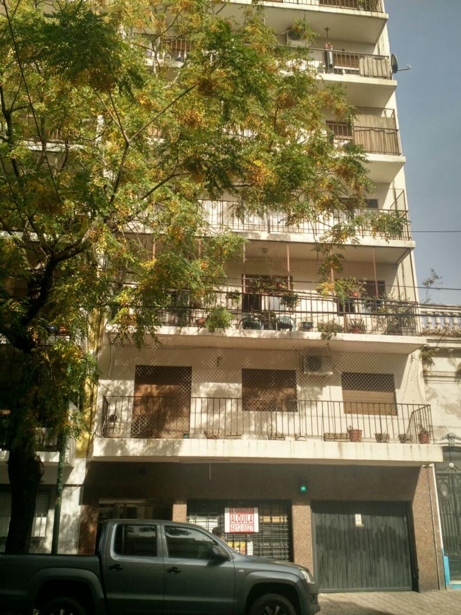 Departamento 1 dormitorio en Recoleta. Edificio de excelente construcción con cochera. — foto 6