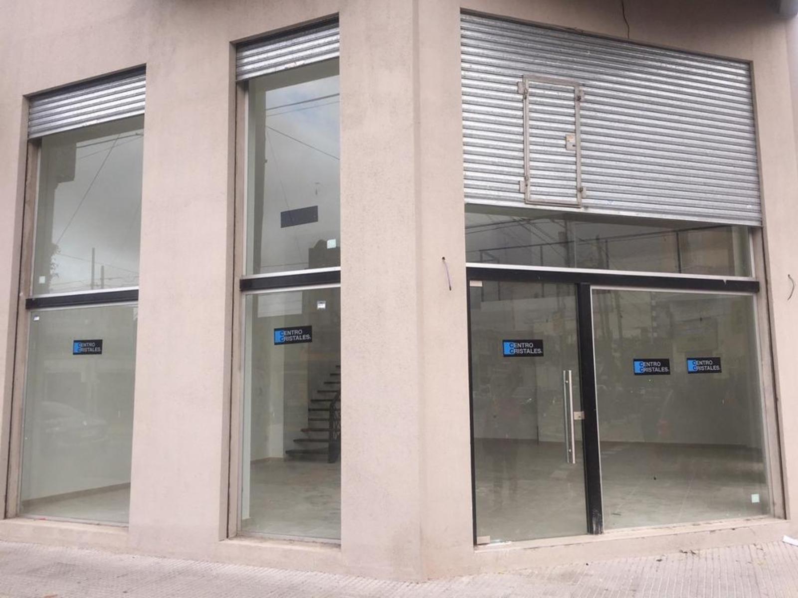 IMPORTANTE LOCAL COMERCIAL A ESTRENAR — foto 4