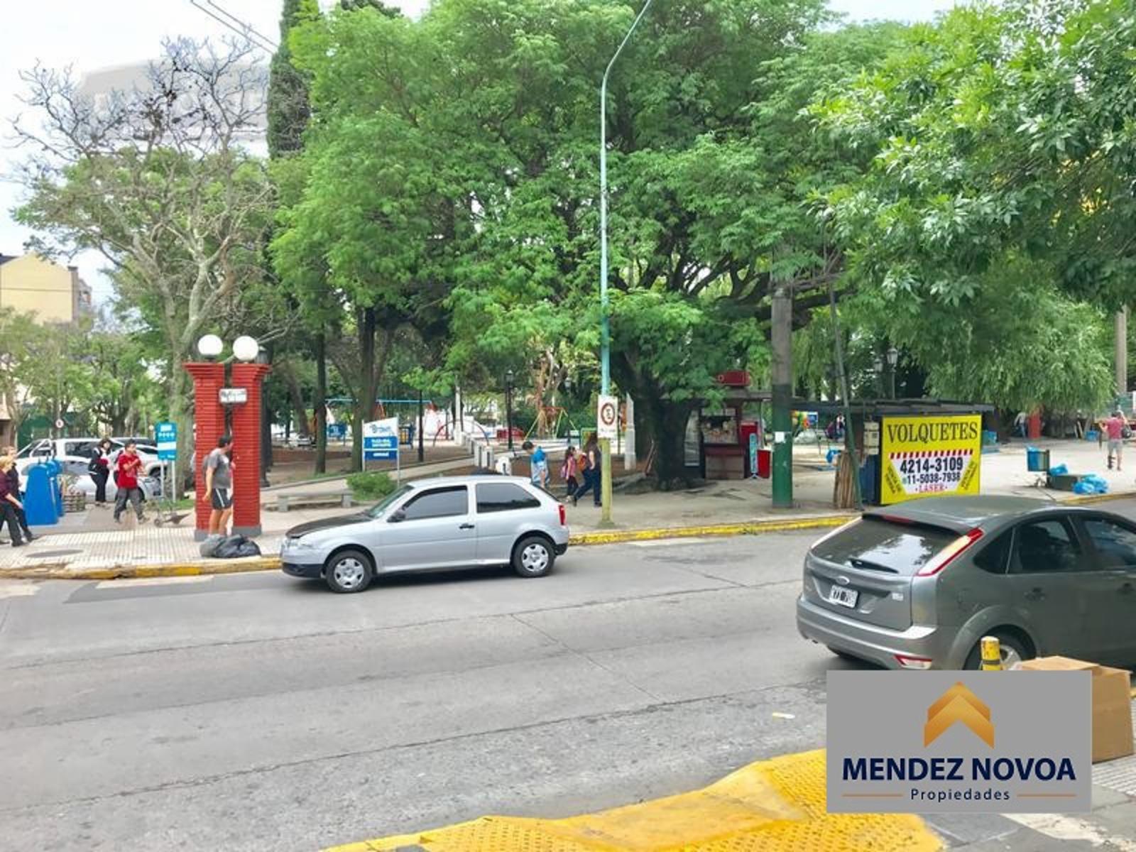 LOCAL DE 270M2 EN PLENO CENTRO DE ADROGUE - 1