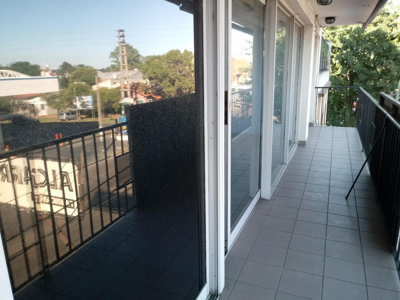 GALPON CON OFICINAS AL FRENTE - 5