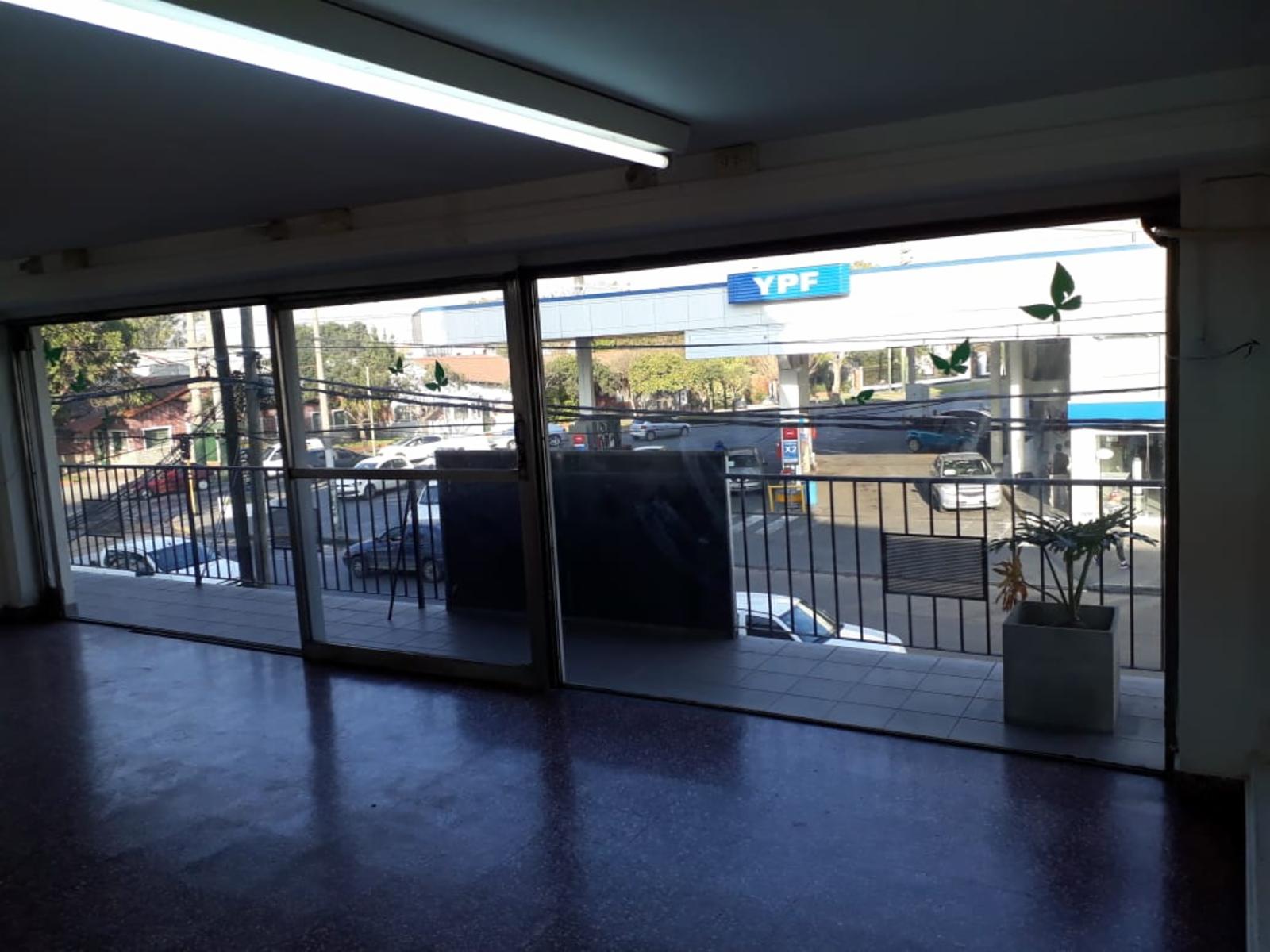 GALPON CON OFICINAS AL FRENTE - 13