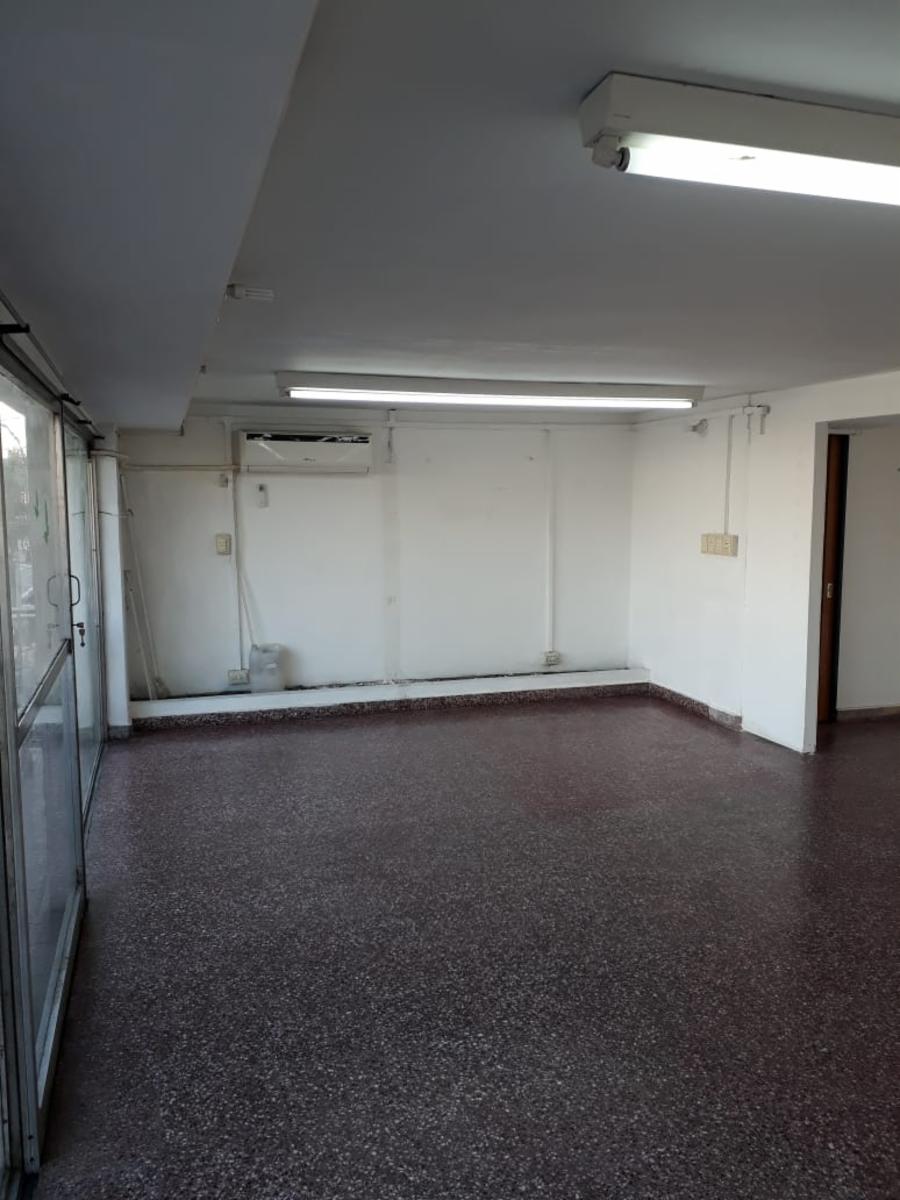 GALPON CON OFICINAS AL FRENTE - 19