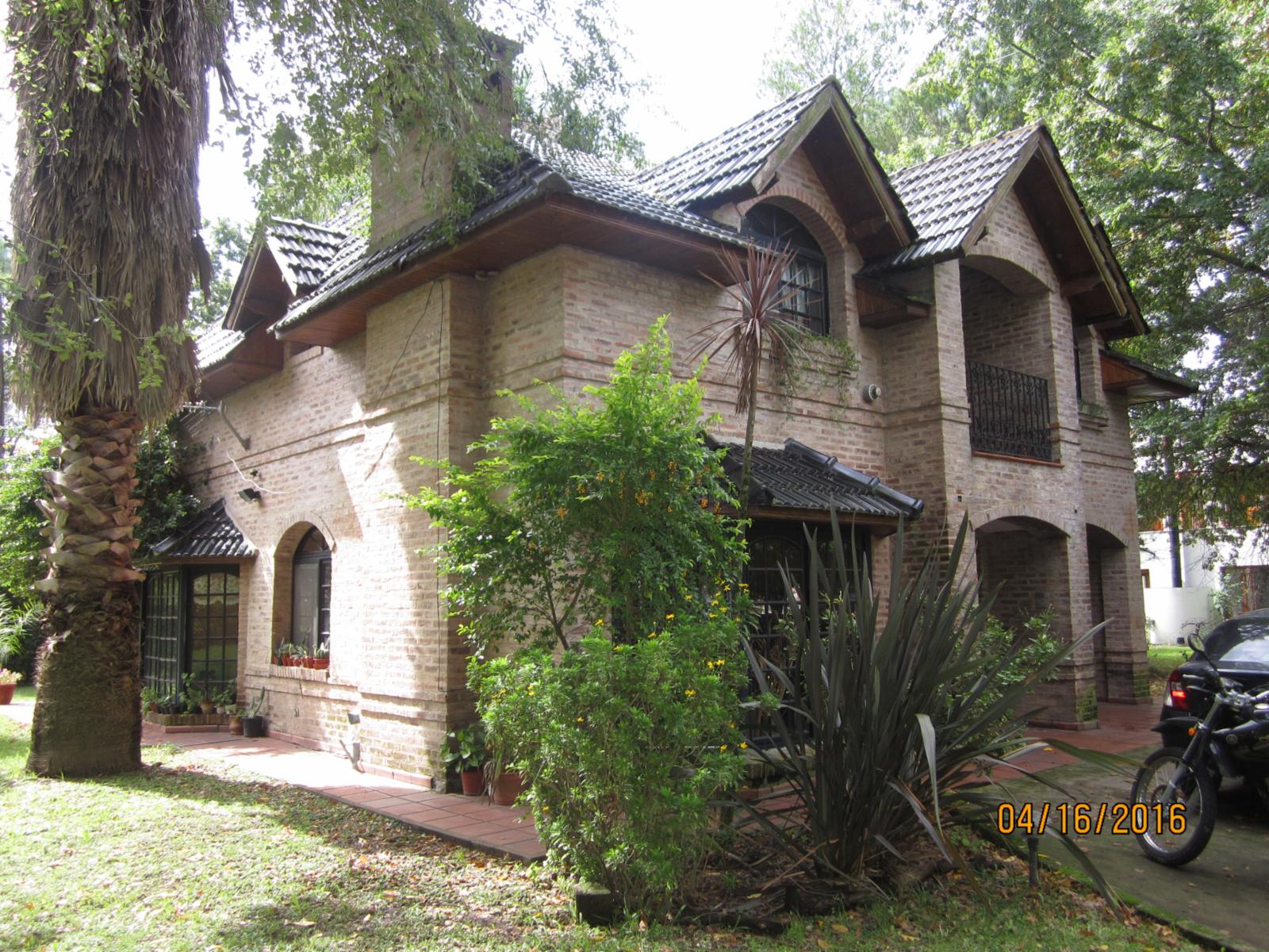 MAGNIFICO CHALET SOBRE GRAN LOTE EN EL PARAISO — foto 14