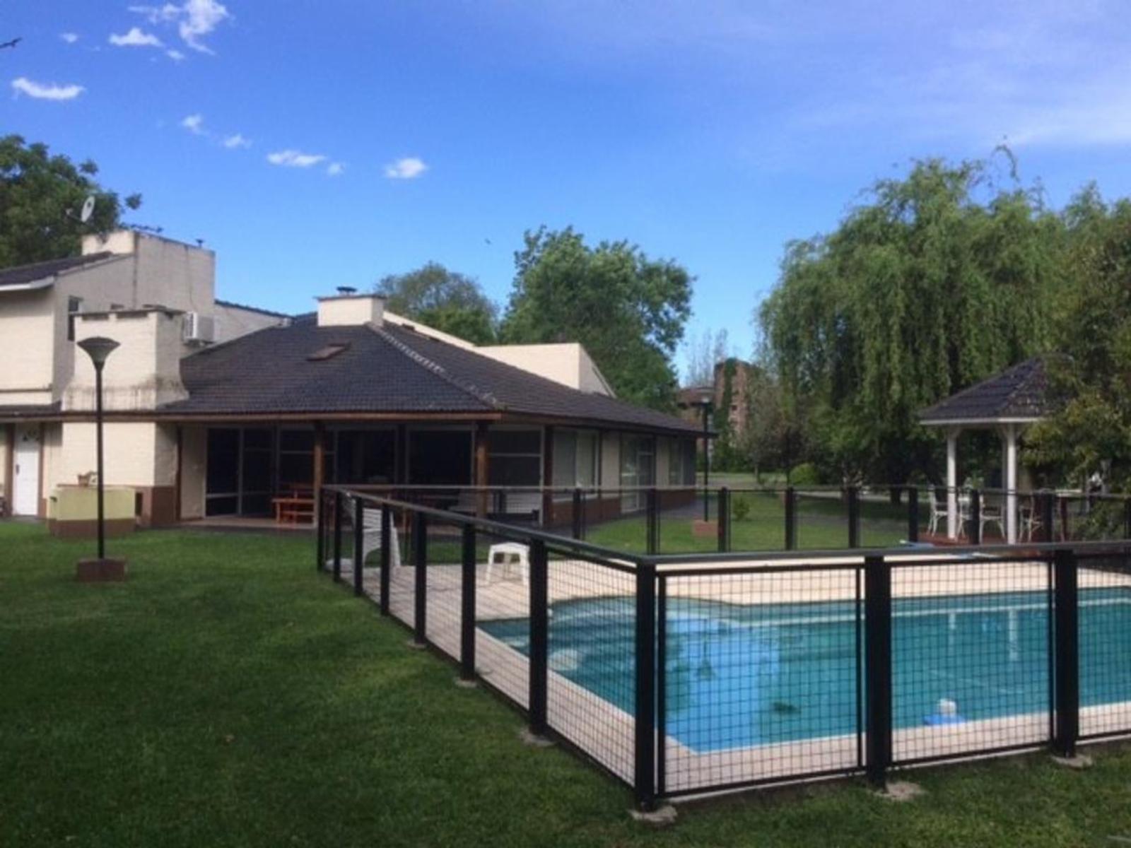 IMPECABLE CHALET DE 6 AMB SOBRE IMPORTANTE LOTE — foto 6
