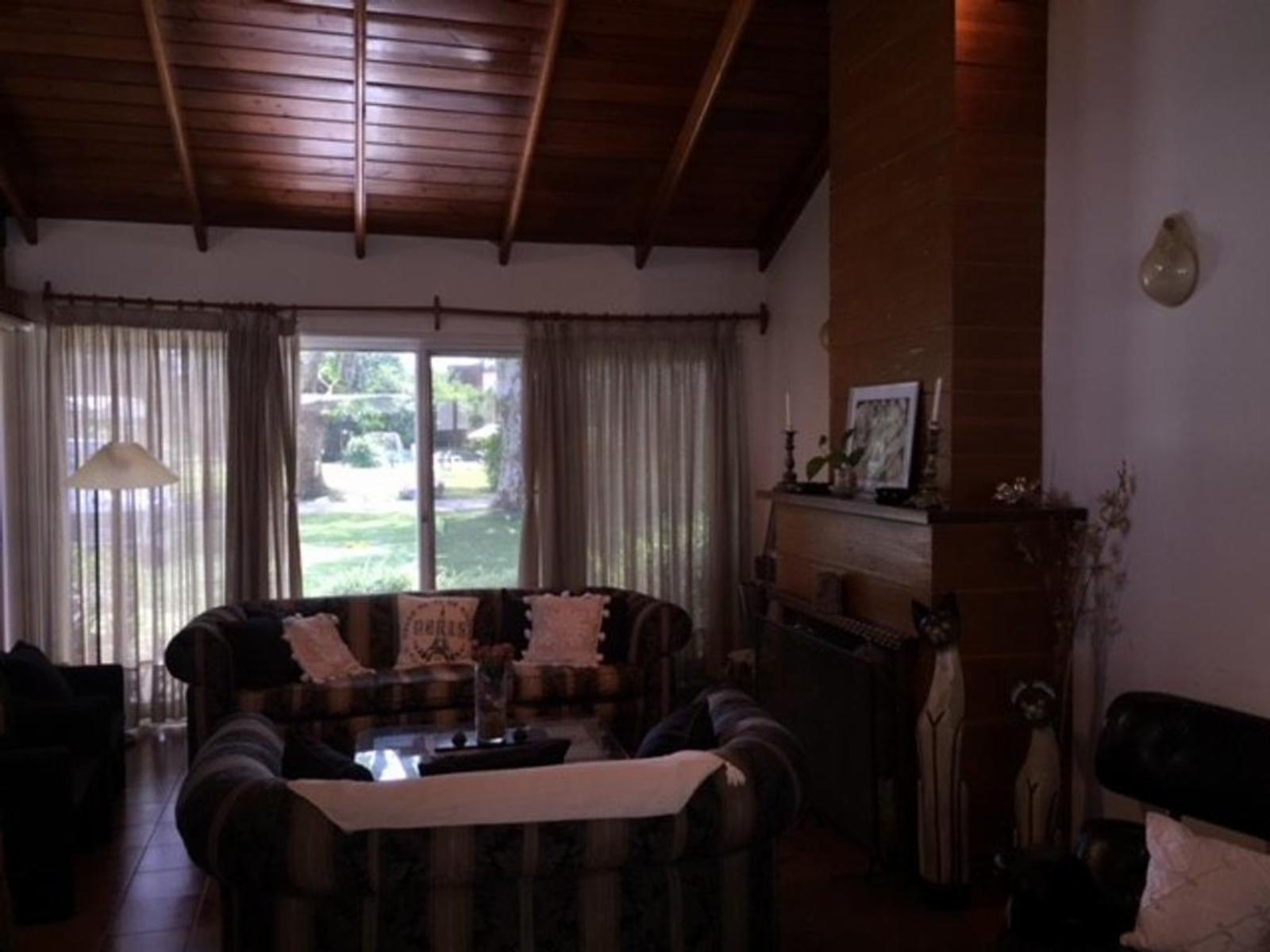 CHALET DE 4 AMB CON PISCINA — foto 4