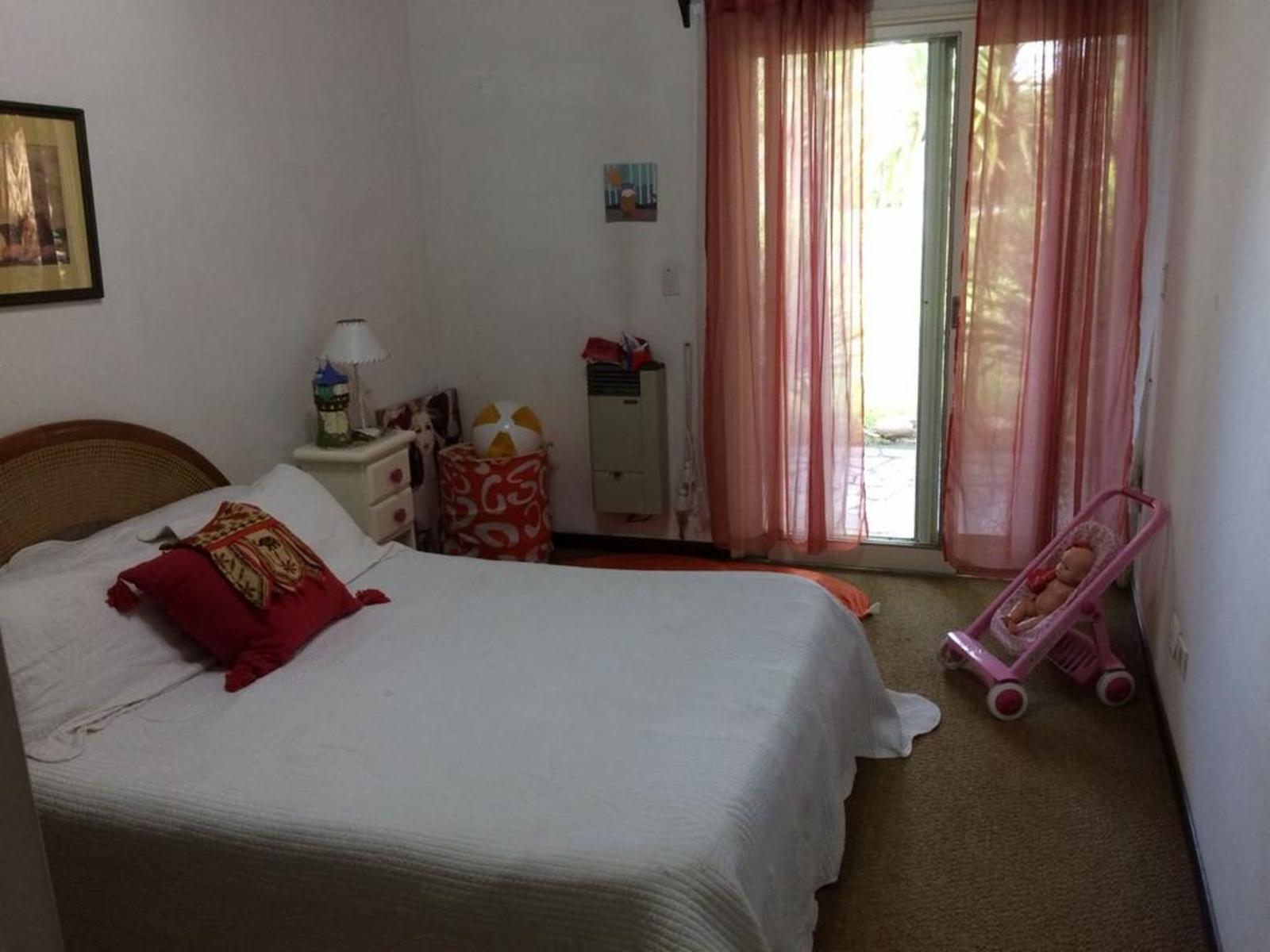 CHALET DE 4 AMB CON PISCINA — foto 8