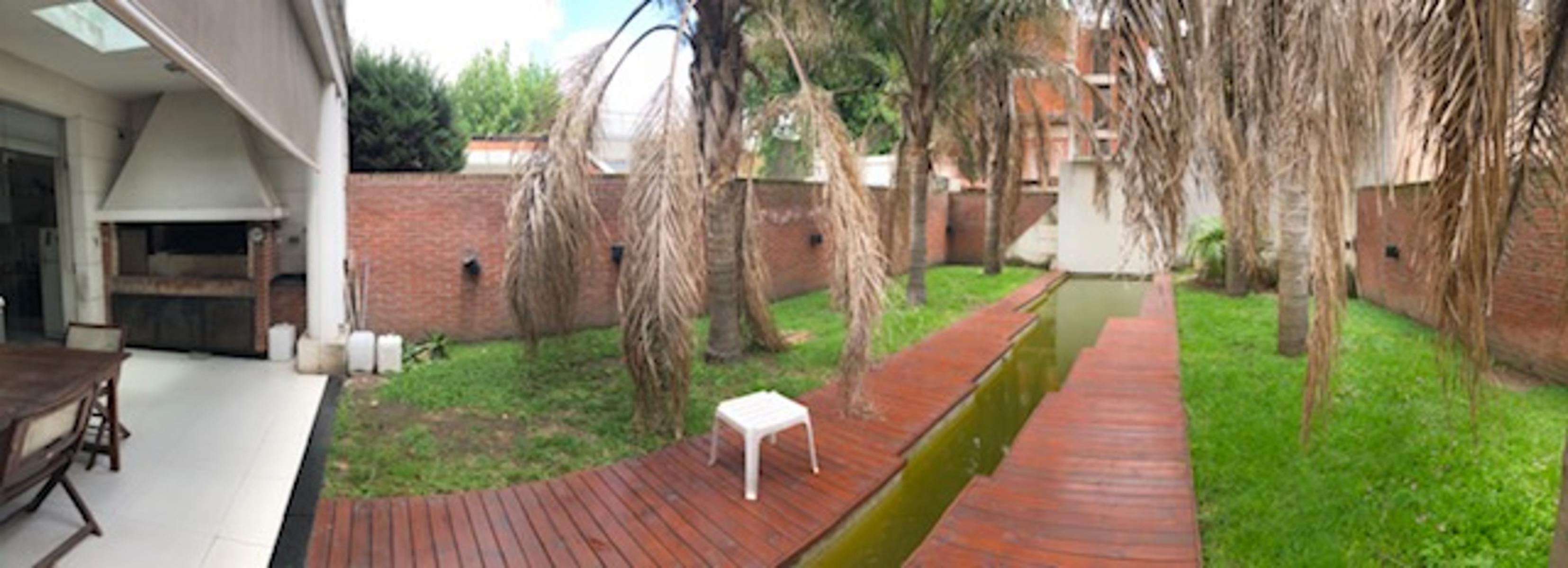 IMPORTANTE CHALET DE CATEGORIA