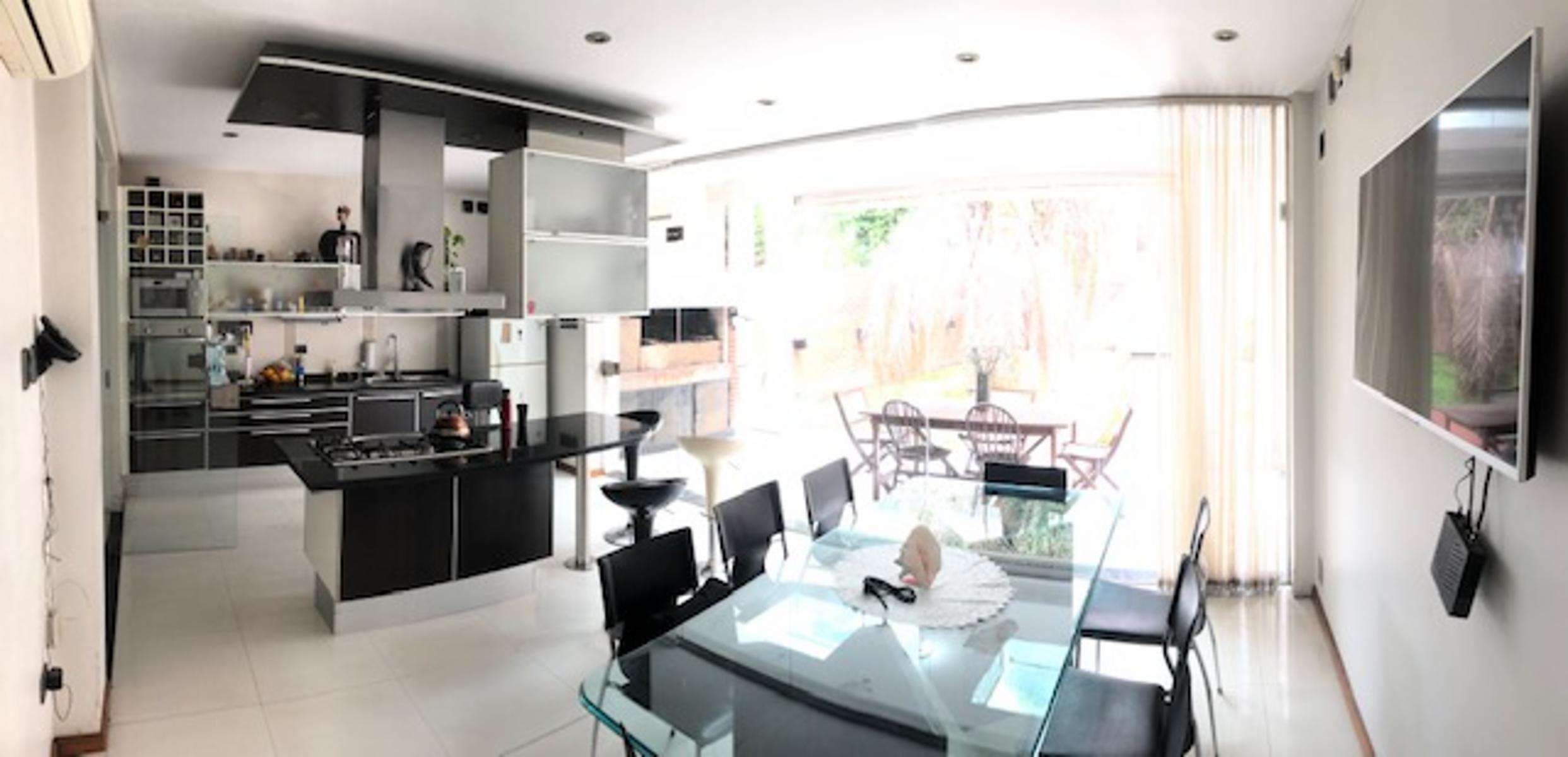 IMPORTANTE CHALET DE CATEGORIA — foto 6