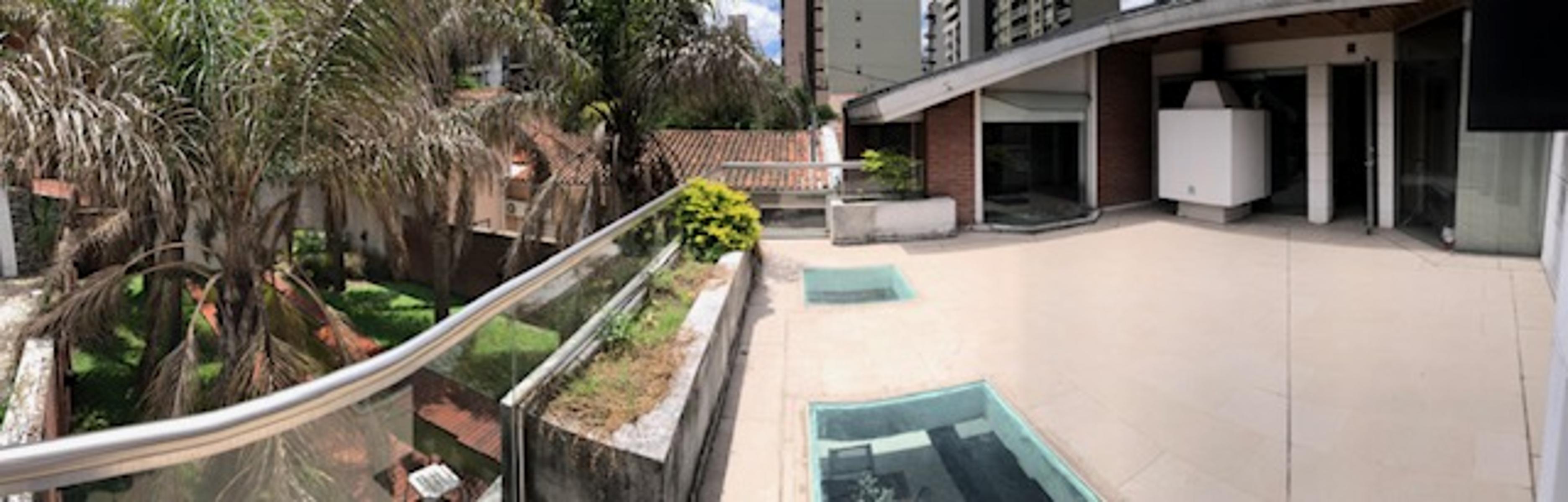 IMPORTANTE CHALET DE CATEGORIA — foto 13