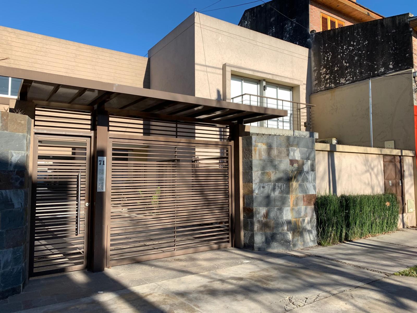 GRAN DUPLEX DE 4 AMB EN COMPLEJO — foto 2