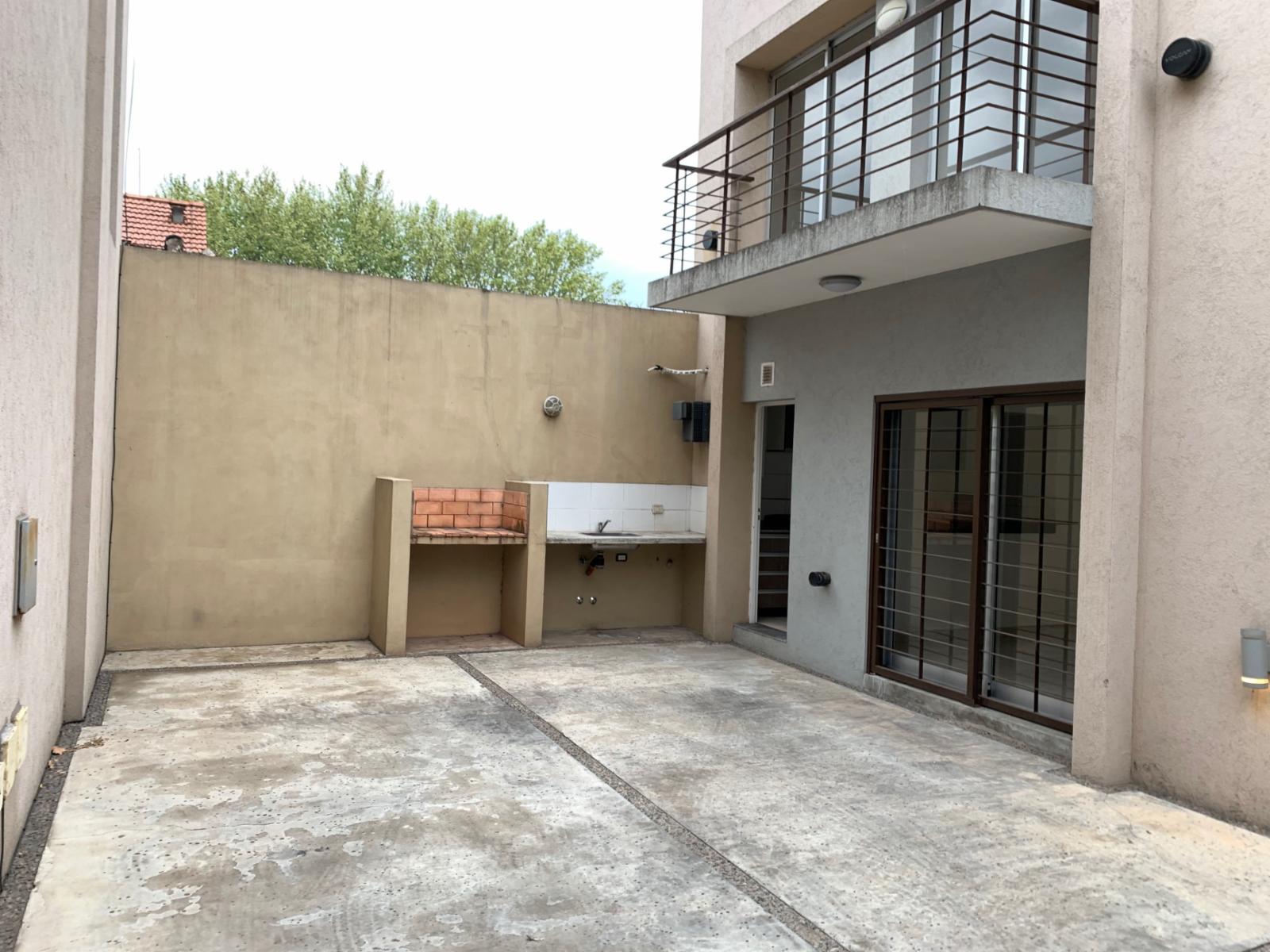 GRAN DUPLEX DE 4 AMB EN COMPLEJO — foto 4