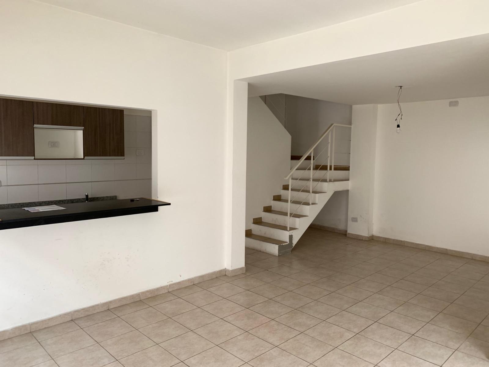 GRAN DUPLEX DE 4 AMB EN COMPLEJO — foto 7