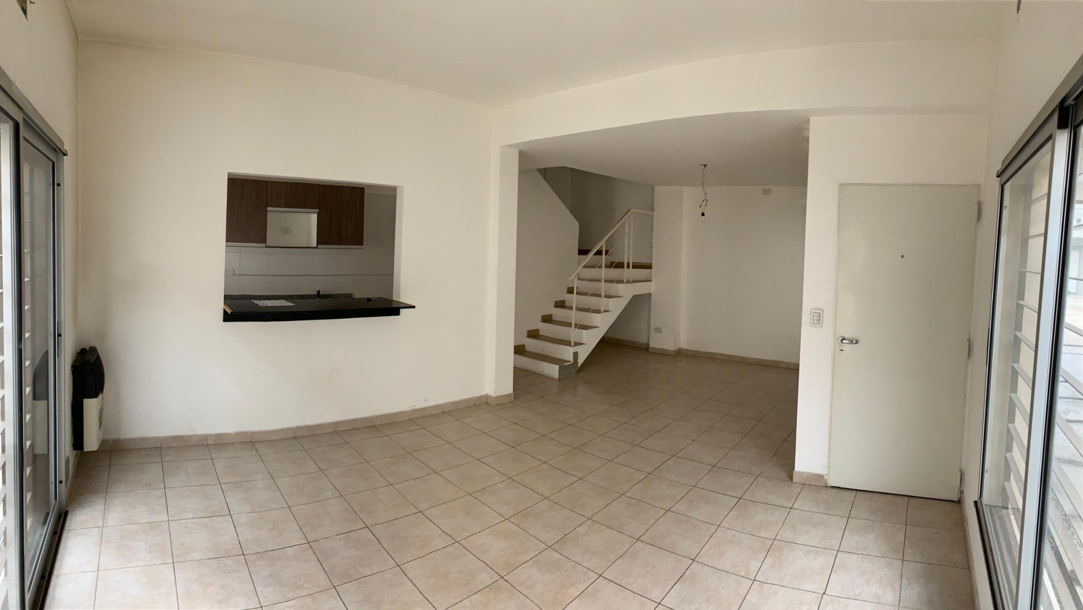 GRAN DUPLEX DE 4 AMB EN COMPLEJO — foto 11