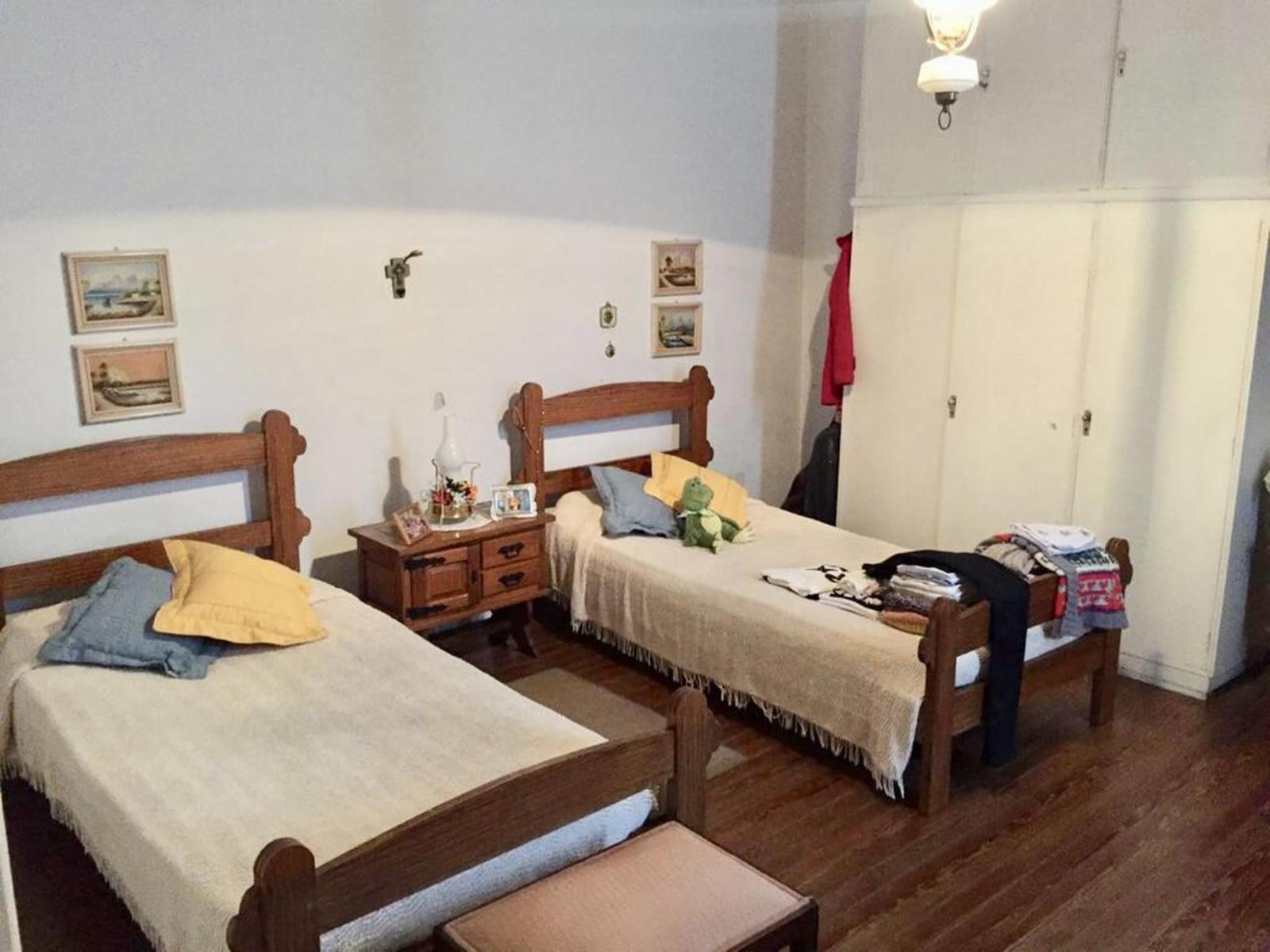 CASA DE 4 AMB SOBRE IMPORTANTE LOTE — foto 7
