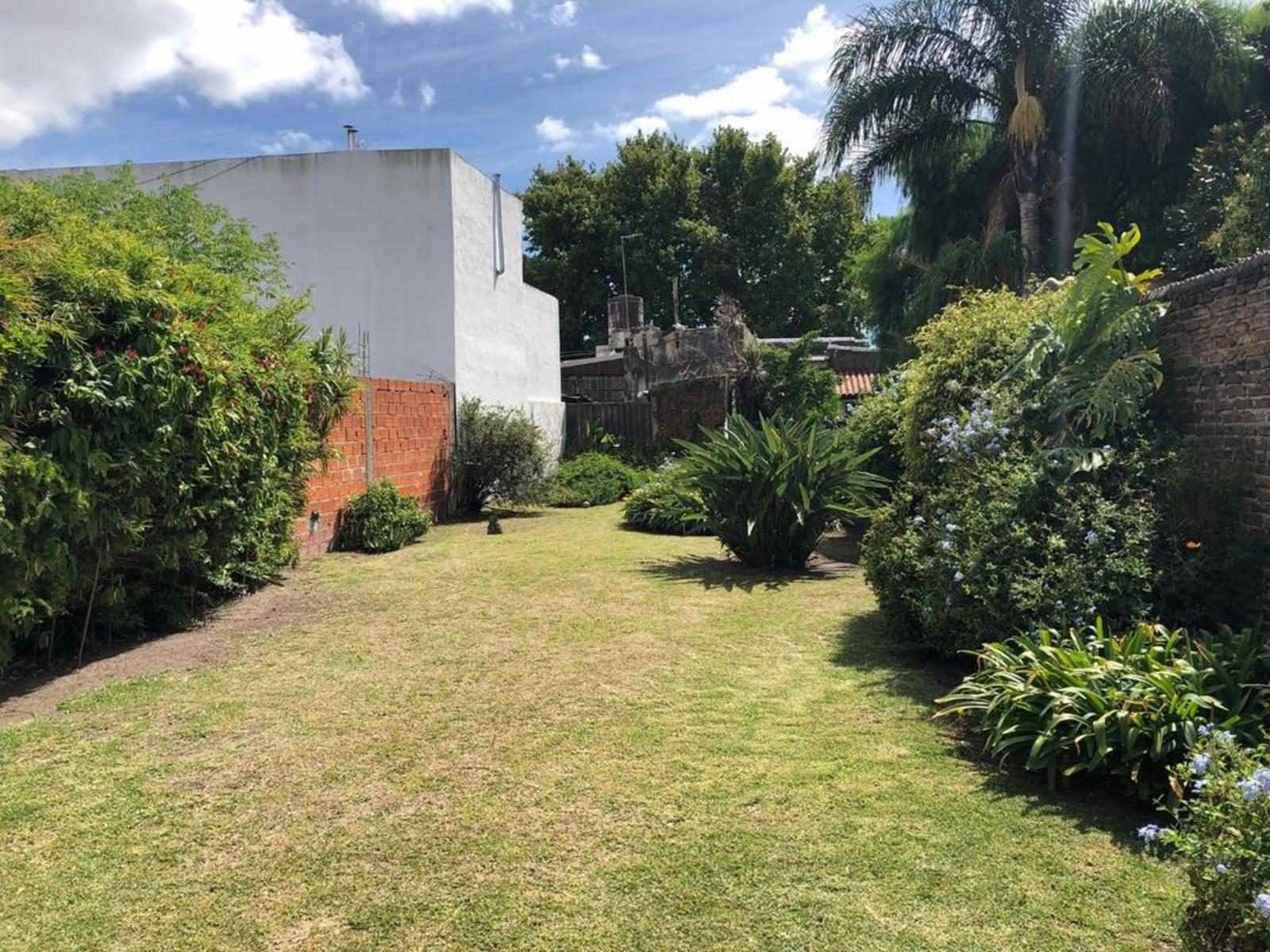 CASA DE 4 AMB SOBRE IMPORTANTE LOTE — foto 12