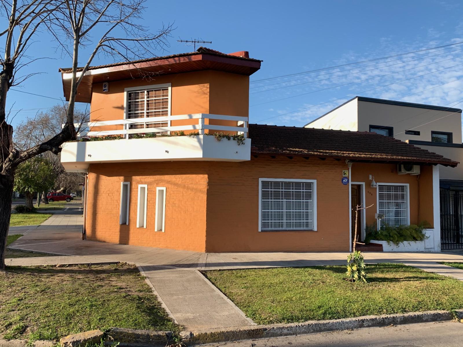 MUY LINDA CASA DE 4 AMB. EN TEMPERLEY E. — foto 13